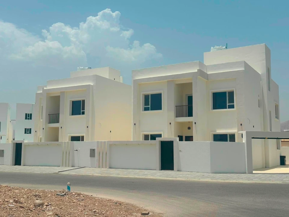[024] 🏡🔥 توين فيلا فخمة للبيع – العامرات، مدينة النهضة مربع 12