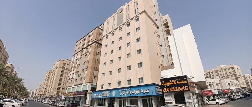 مبنى تجاري استثماري للبيع – المعبيلة
 فرصة استثمارية مميزة مع دخل شهري قائم